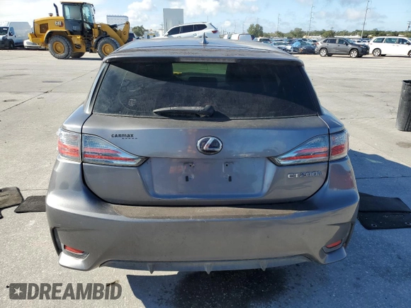 2014 Lexus CT 200h z VIN JTHKD5BH7E2177541, wystawiony jako Copart lot #79940354 z przebiegiem 148 166 mil mil oraz Szkody całkowita. Historia ofert i sprzedaży dostępna na DreamBid. Obrazek 6.