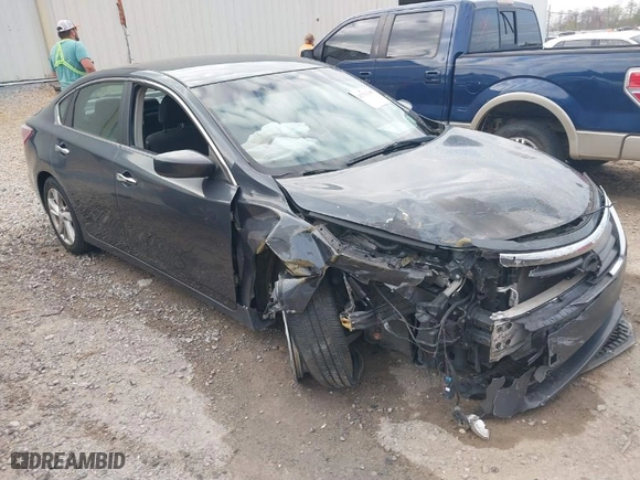 2013 Nissan Altima 2.5 SV with VIN 1N4AL3AP2DN420754, listed as a IAAI auction lot 41751145 with 201,614 mi miles. Bid and sale history available at carsss.com. Image 1.