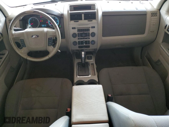 2010 Ford Escape Hybrid z VIN 1FMCU4K32AKA08232, wystawiony jako Copart lot #55356045 z przebiegiem 118 496 mil mil oraz Szkoda całkowita • Salvage title. Historia ofert i sprzedaży dostępna na DreamBid. Obrazek 8.