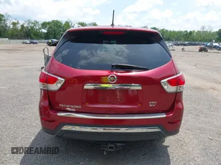 2014 Nissan Pathfinder S z VIN 5N1AR2MM6EC699851, wystawiony jako IAAI lot #42560019 z przebiegiem 186 627 mil mil oraz . Historia ofert i sprzedaży dostępna na DreamBid. Obrazek 16.