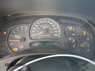 2006 Chevrolet Silverado 1500 Work Truck with VIN 1GCEC19X56Z141511, listed as a Copart auction lot 71197574 with 220,241 mi miles and Non Repairable. Bid and sale history available at carsss.com. Image 9.