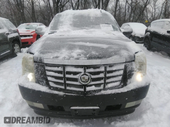 2007 Cadillac Escalade with VIN 1GYFK638X7R200425, listed as a IAAI auction lot 41212224 with 292,416 mi miles. Bid and sale history available at carsss.com. Image 12.