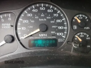 2002 Chevrolet Avalanche with VIN 3GNEC13TX2G104249, listed as a Copart auction lot 62910112 with 217,614 mi miles and Salvage title. Bid and sale history available at DreamBid. Image 8.