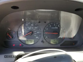 2004 Volvo S40 z VIN YV1VS27574F063722, wystawiony jako Copart lot #52276415 z przebiegiem 63 366 mil mil oraz Tytuł czysty. Historia ofert i sprzedaży dostępna na DreamBid. Obrazek 9.