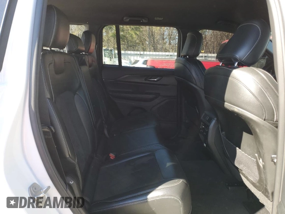 2024 Jeep Grand Cherokee Laredo with VIN 1C4RJHAG3RC124581, listed as a Copart auction lot 45677095 with 24,123 mi miles and Clean title. Bid and sale history available at DreamBid. Image 11.