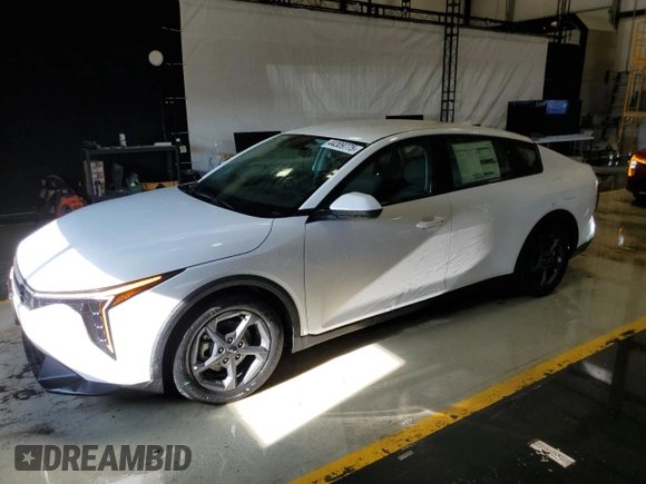 2025 Kia K4 LXS with VIN 3KPFT4DE3SE019666, listed as a Copart auction lot 44309775 with 13 mi miles and Salvage Title. Bid and sale history available at carsss.com. Image 1.