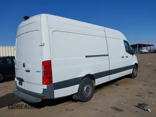 2020 Mercedes-Benz Sprinter Cargo with VIN W1W4ECHY3LT035444, listed as a IAAI auction lot 41834490 with 25,833 mi miles and . Bid and sale history available at carsss.com. Image 4.
