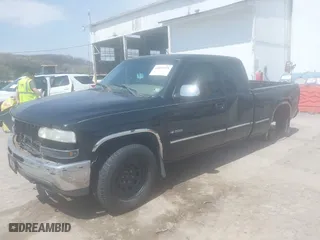 2002 Chevrolet Silverado 1500 LT with VIN 2GCEK19T721199574, listed as a IAAI auction lot 42074373 with 319,080 mi miles. Bid and sale history available at carsss.com. Image 2.