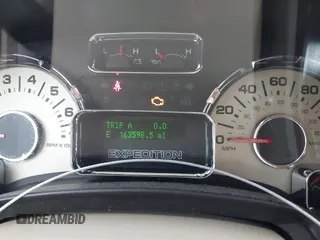 2012 Ford Expedition XLT с VIN 1FMJU1J5XCEF07564, выставлен на аукционе IAAI как лот 41132161 с пробегом 163 598 миль миль и . История ставок и продаж доступна на DreamBid. Изображение 7.