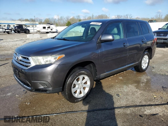 2013 Toyota Highlander with VIN 5TDZA3EH5DS032885, listed as a Copart auction lot 51958635 with 220,789 mi miles and Non Repairable. Bid and sale history available at DreamBid. Image 1.