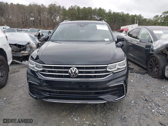 2022 Volkswagen Tiguan SEL R-Line with VIN 3VV4B7AX0NM177167, listed as a IAAI auction lot 41244023 with 16,312 mi miles. Bid and sale history available at carsss.com. Image 12.