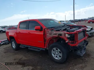 2018 Chevrolet Colorado 2WD Work Truck z VIN 1GCGSBEA1J1256990, wystawiony jako IAAI lot #41654571 z przebiegiem 92 507 mil mil oraz . Historia ofert i sprzedaży dostępna na DreamBid. Obrazek 14.