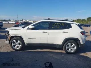 2021 Jeep Compass Altitude with VIN 3C4NJCBB4MT567601, listed as a IAAI auction lot 41433387 with 69,993 mi miles. Bid and sale history available at carsss.com. Image 15.