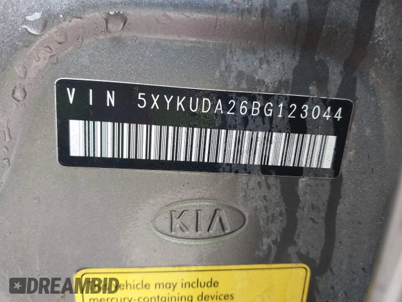 2011 Kia Sorento EX with VIN 5XYKUDA26BG123044, listed as a IAAI auction lot 42007811 with 193,657 mi miles. Bid and sale history available at carsss.com. Image 9.