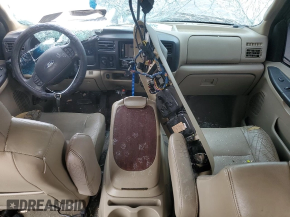 2005 Ford Excursion Limited с VIN 1FMNU43S15ED42741, выставлен на аукционе Copart как лот 43897955 с пробегом Не указан миль и Списание • Salvage title. История ставок и продаж доступна на DreamBid. Изображение 8.