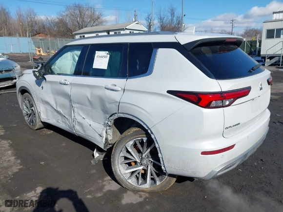 2022 Mitsubishi Outlander SEL with VIN JA4J4VA82NZ072695, listed as a IAAI auction lot 41644500 with 55,331 mi miles. Bid and sale history available at carsss.com. Image 3.