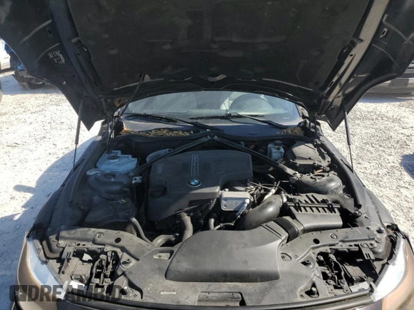 2015 BMW Z4 sDrive28i z VIN WBALL5C58FP557714, wystawiony jako Copart lot #56955565 z przebiegiem 107 962 mil mil oraz Szkoda całkowita • Salvage title. Historia ofert i sprzedaży dostępna na DreamBid. Obrazek 11.