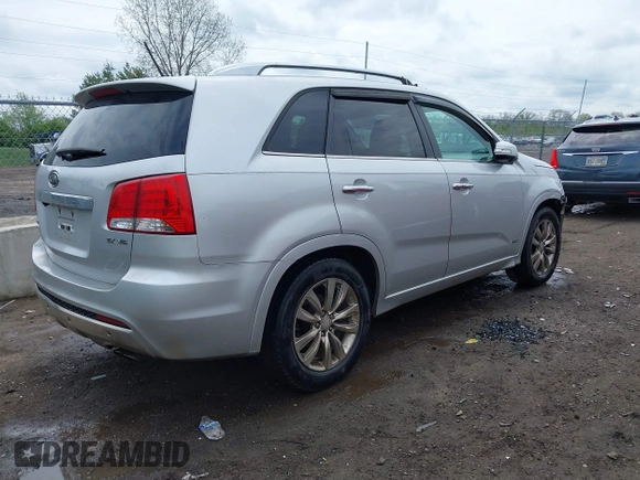 2011 Kia Sorento SX with VIN 5XYKWDA23BG136523, listed as a IAAI auction lot 42113753 with 255,916 mi miles and . Bid and sale history available at carsss.com. Image 4.