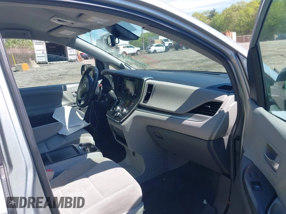 2019 Toyota Sienna LE Auto Access Seat with VIN 5TDKZ3DC9KS990764, listed as a IAAI auction lot 42219964 with 53,623 mi miles and . Bid and sale history available at DreamBid. Image 5.