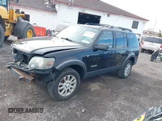 2008 Ford Explorer XLT z VIN 1FMEU73848UA88460, wystawiony jako IAAI lot #42101787 z przebiegiem 202 357 mil mil oraz . Historia ofert i sprzedaży dostępna na DreamBid. Obrazek 2.