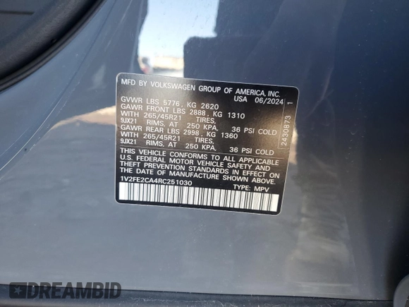 2024 Volkswagen Atlas SEL Premium R-Line z VIN 1V2FE2CA4RC251030, wystawiony jako Copart lot #48565785 z przebiegiem 8 917 mil mil oraz Szkoda całkowita • Salvage title. Historia ofert i sprzedaży dostępna na DreamBid. Obrazek 13.