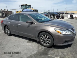 2017 Nissan Altima SV z VIN 1N4AL3AP5HC122605, wystawiony jako Copart lot #55948535 z przebiegiem 101 575 mil mil oraz Szkoda całkowita • Salvage title. Historia ofert i sprzedaży dostępna na DreamBid. Obrazek 4.
