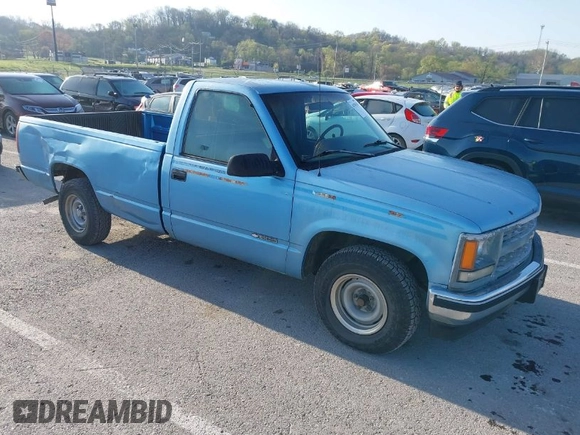 1996 Chevrolet Silverado 1500 with VIN 1GCEC14W2TZ142772, listed as a IAAI auction lot 41986326 with 249,738 mi miles and . Bid and sale history available at DreamBid. Image 1.