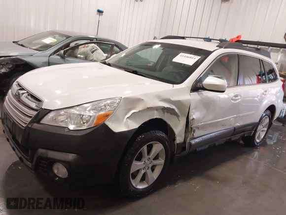 2014 Subaru Outback 2.5i Premium with VIN 4S4BRCCC6E3284922, listed as a IAAI auction lot 41446811 with 155,586 mi miles. Bid and sale history available at carsss.com. Image 6.