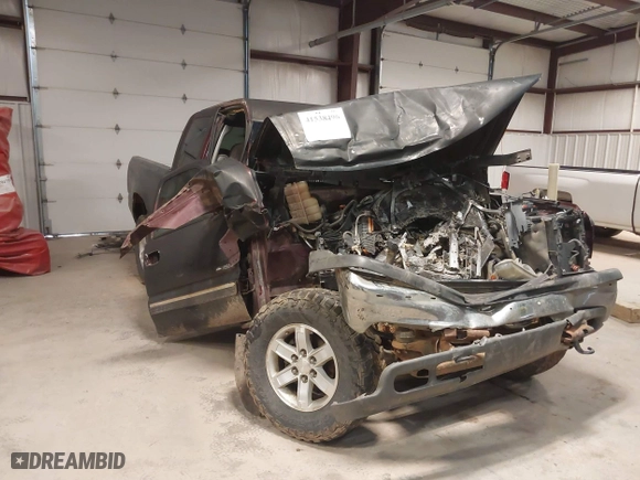 2002 Chevrolet Silverado 1500 LS with VIN 2GCEK19VX21365202, listed as a IAAI auction lot 41538496 with 1 mi miles. Bid and sale history available at carsss.com. Image 1.