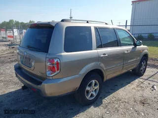 2006 Honda Pilot EX-L with RES with VIN 2HKYF186X6H525613, listed as a IAAI auction lot 42077659 with 171,124 mi miles. Bid and sale history available at carsss.com. Image 4.