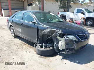 2011 Toyota Camry LE z VIN 4T4BF3EKXBR195198, wystawiony jako IAAI lot #42311401 z przebiegiem 133 616 mil mil oraz . Historia ofert i sprzedaży dostępna na DreamBid. Obrazek 1.