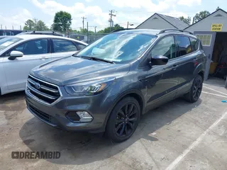 2019 Ford Escape SE z VIN 1FMCU0GD0KUB74569, wystawiony jako IAAI lot #42271476 z przebiegiem 66 335 mil mil oraz . Historia ofert i sprzedaży dostępna na DreamBid. Obrazek 2.