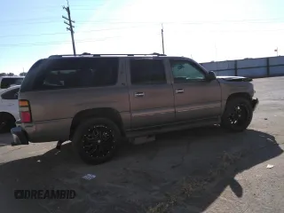 2004 Chevrolet Suburban LT with VIN 1GNFK16Z14J123135, listed as a Copart auction lot 70908164 with 253,555 mi miles and Salvage Title. Bid and sale history available at carsss.com. Image 3.