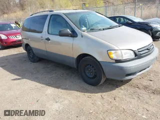 2001 Toyota Sienna LE with VIN 4T3ZF13C41U377591, listed as a IAAI auction lot 42065958 with 268,180 mi miles. Bid and sale history available at carsss.com. Image 1.
