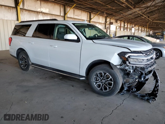 2022 Ford Expedition Max XLT z VIN 1FMJK1JT2NEA26909, wystawiony jako Copart lot #79714974 z przebiegiem 34 048 mil mil oraz Czysty tytuł • Clean title. Historia ofert i sprzedaży dostępna na DreamBid. Obrazek 4.