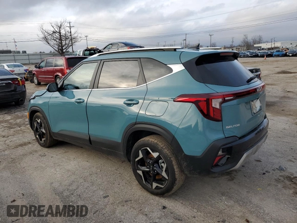 2025 Kia Seltos EX z VIN KNDERCAAXS7674526, wystawiony jako Copart lot #43906075 z przebiegiem 4 430 mil mil oraz Szkoda całkowita • Salvage title. Historia ofert i sprzedaży dostępna na DreamBid. Obrazek 2.