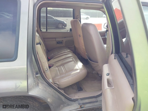 2000 Mercury Mountaineer with VIN 4M2ZU86P8YUJ07066, listed as a IAAI auction lot 42114617 with 233,146 mi miles. Bid and sale history available at carsss.com. Image 8.