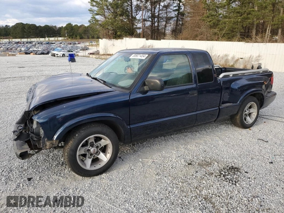 2001 GMC Sonoma SLS w/1SF Pkg with VIN 1GTCS195618199683, listed as a Copart auction lot 85921454 with 186,996 mi miles and Salvage Title. Bid and sale history available at carsss.com. Image 1.