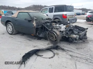 1994 Chevrolet Corvette z VIN 1G1YY32PXR5119898, wystawiony jako IAAI lot #41524375 z przebiegiem Nie podano mil oraz . Historia ofert i sprzedaży dostępna na DreamBid. Obrazek 1.