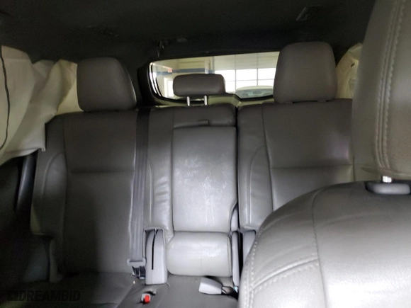 2016 Toyota Highlander LE with VIN 5TDBKRFH2GS267085, listed as a Copart auction lot 48746945 with 166,458 mi miles and Salvage Title. Bid and sale history available at carsss.com. Image 10.