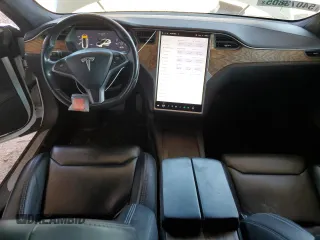 2019 Tesla Model S 75D с VIN 5YJSA1E20KF307100, выставлен на аукционе Copart как лот 54073805 с пробегом 93 644 миль миль и Списание • Salvage title. История ставок и продаж доступна на DreamBid. Изображение 8.