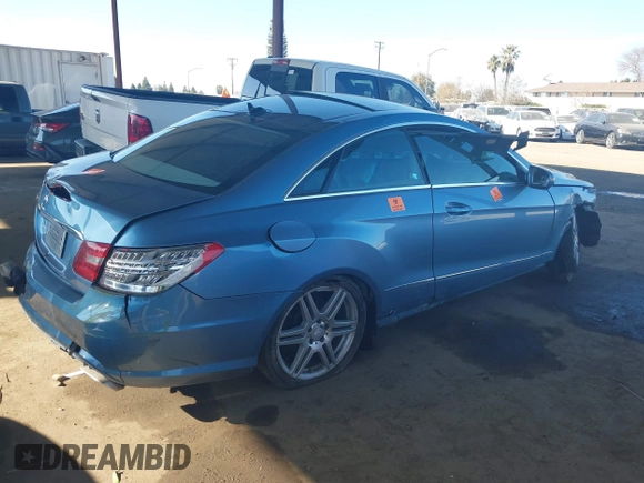 2010 Mercedes-Benz E-Class E 550 with VIN WDDKJ7CB5AF026917, listed as a IAAI auction lot 41345756 with 0 mi miles. Bid and sale history available at carsss.com. Image 4.