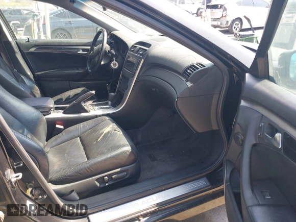 2004 Acura TL with VIN 19UUA66254A054485, listed as a IAAI auction lot 42149044 with 146,080 mi miles. Bid and sale history available at carsss.com. Image 5.