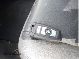 2014 BMW 5 Series 528i xDrive z VIN WBA5A7C51ED619786, wystawiony jako IAAI lot #42699350 z przebiegiem 101 872 mil mil oraz . Historia ofert i sprzedaży dostępna na DreamBid. Obrazek 11.