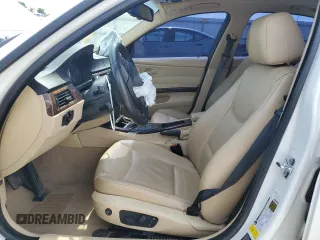 2008 BMW 3 Series 328xi z VIN WBAVC93578K042039, wystawiony jako Copart lot #63218255 z przebiegiem Nie podano mil oraz Szkoda całkowita • Salvage title. Historia ofert i sprzedaży dostępna na DreamBid. Obrazek 7.