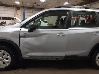 2019 Subaru Forester with VIN JF2SKACC1KH567791, listed as a IAAI auction lot 41433538 with 192,198 mi miles. Bid and sale history available at carsss.com. Image 6.