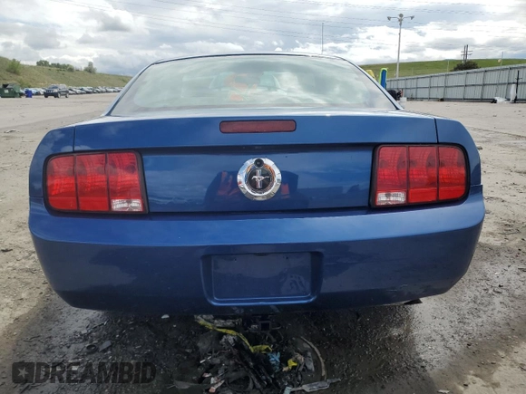 2007 Ford Mustang Deluxe z VIN 1ZVFT80NX75255793, wystawiony jako Copart lot #58993805 z przebiegiem 159 882 mil mil oraz Szkoda całkowita • Salvage title. Historia ofert i sprzedaży dostępna na DreamBid. Obrazek 6.