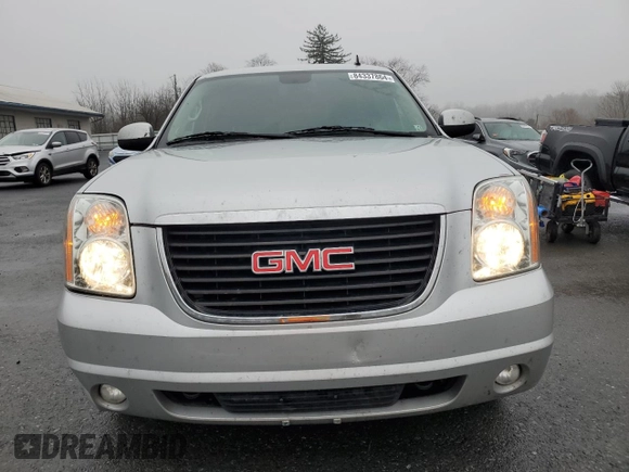 2013 GMC Yukon XL SLT with VIN 1GKS2KE70DR337150, listed as a Copart auction lot 84337864 with 250,321 mi miles and Clean Title. Bid and sale history available at carsss.com. Image 5.