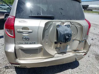 2008 Toyota RAV4 with VIN JTMBD33V886076628, listed as a IAAI auction lot 42050271 with 139,675 mi miles. Bid and sale history available at carsss.com. Image 6.