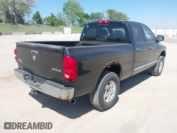 2008 Dodge 1500 SLT z VIN 1D7HU18218S571053, wystawiony jako IAAI lot #42249504 z przebiegiem 177 545 mil mil oraz . Historia ofert i sprzedaży dostępna na DreamBid. Obrazek 4.